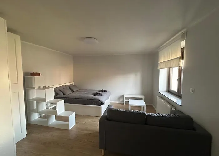 Casa Con Jardin Vallado